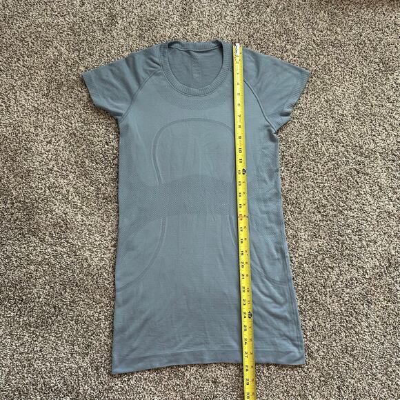 Lululemon blue Swiftly Tech short sleeve tee size 6 - Picture 10 of 12